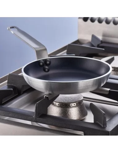 Плита газова (4 конфорки) з електричною духовкою (24,0 + 7 кВт, G20/400) Stalgast 9715310 Плита газова (4 конфорки) з електричною духовкою (24,0 + 7 кВт, G20/400) Stalgast 9715310